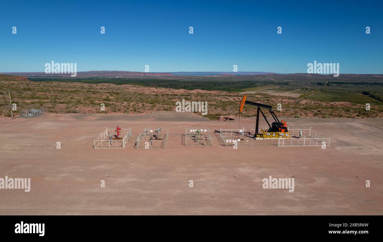 Location with oil extraction well, and secondary water injection well ...