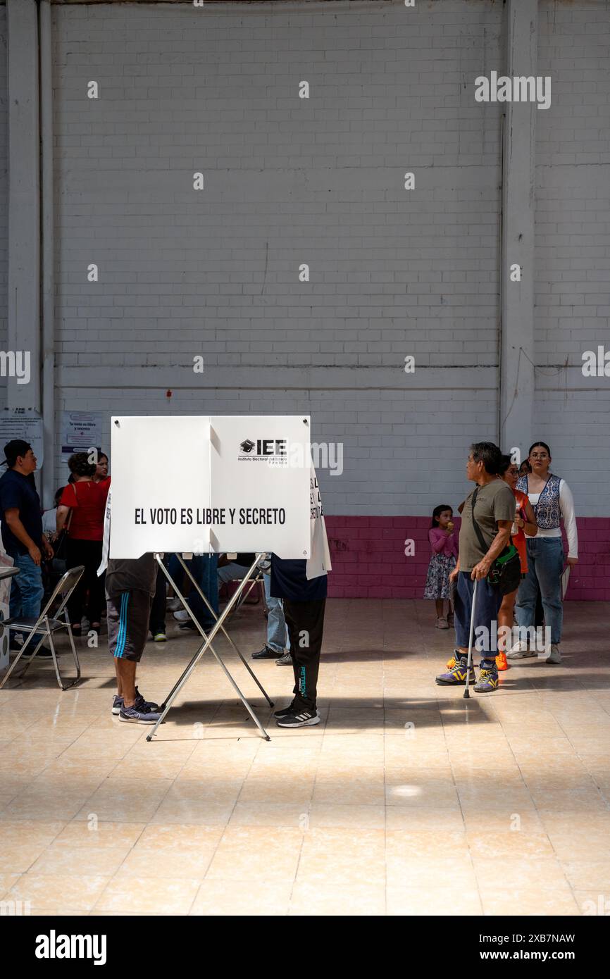 Voting people in Mexicos elections Stock Photo