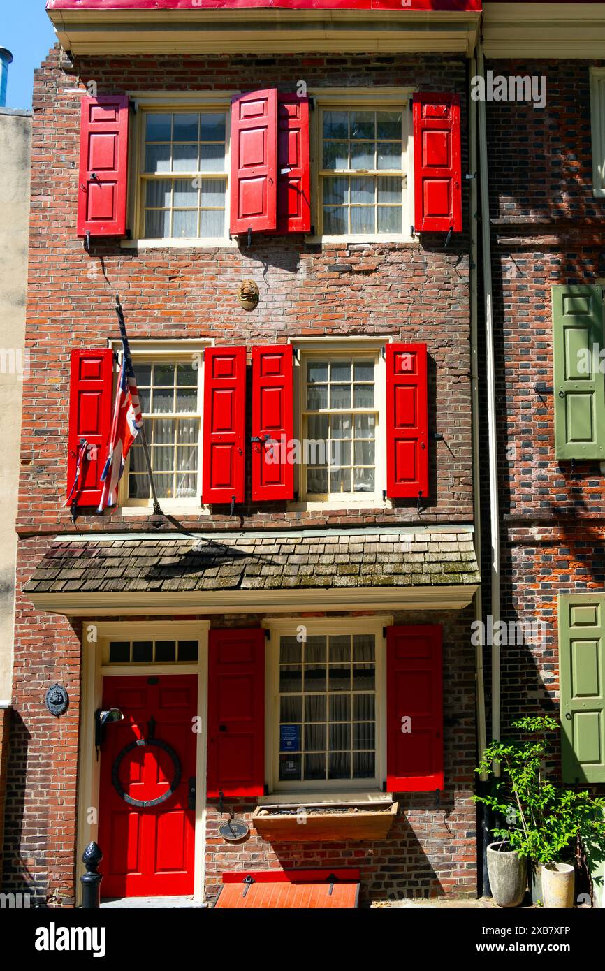 Colorful houses by Elfreth's Alley in Philadelpia old town