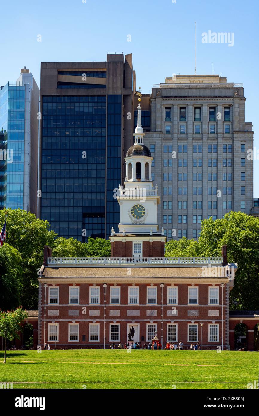 the declaration of independence and the constitution of the united states book