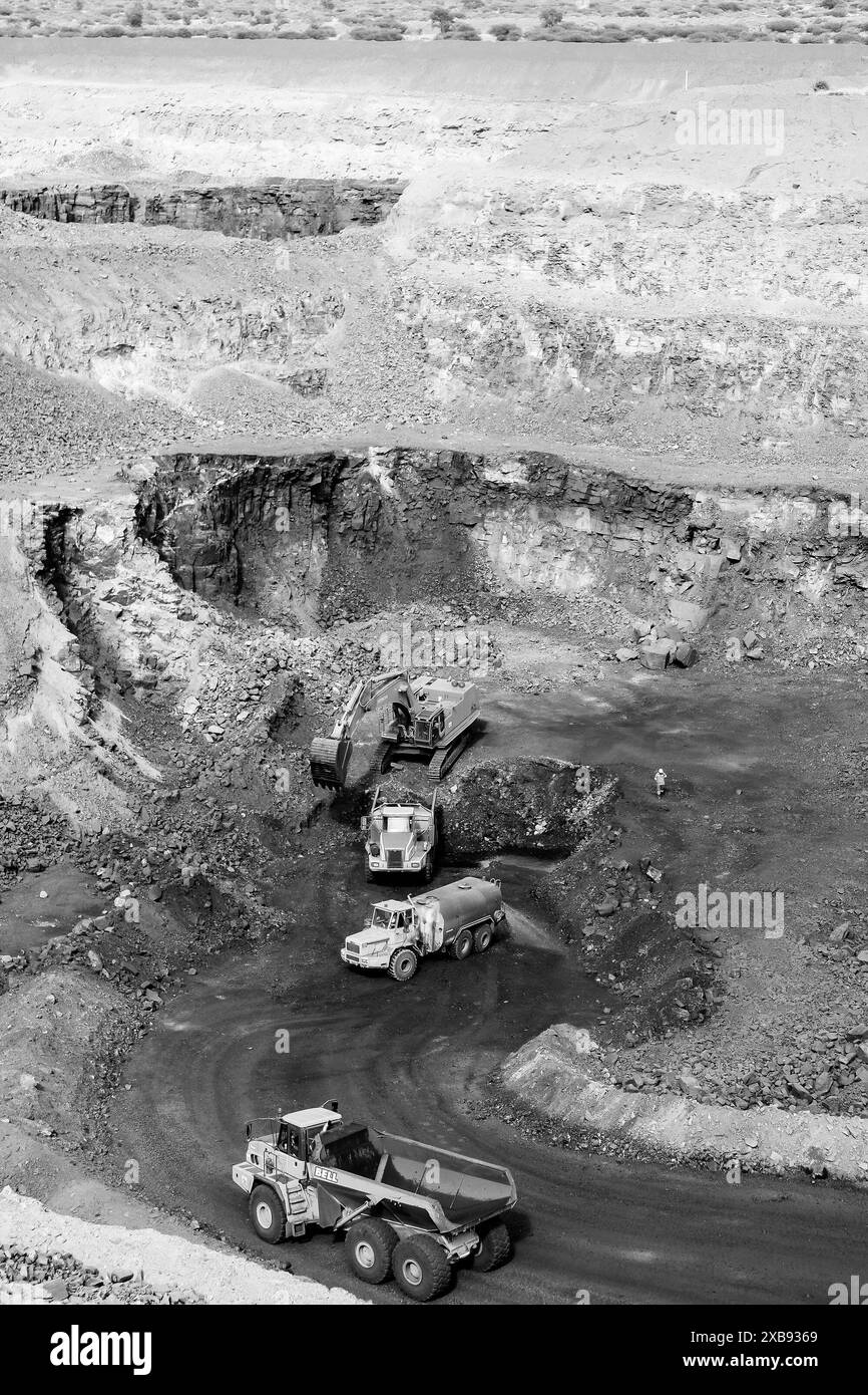 Demolition diggers Black and White Stock Photos & Images Alamy