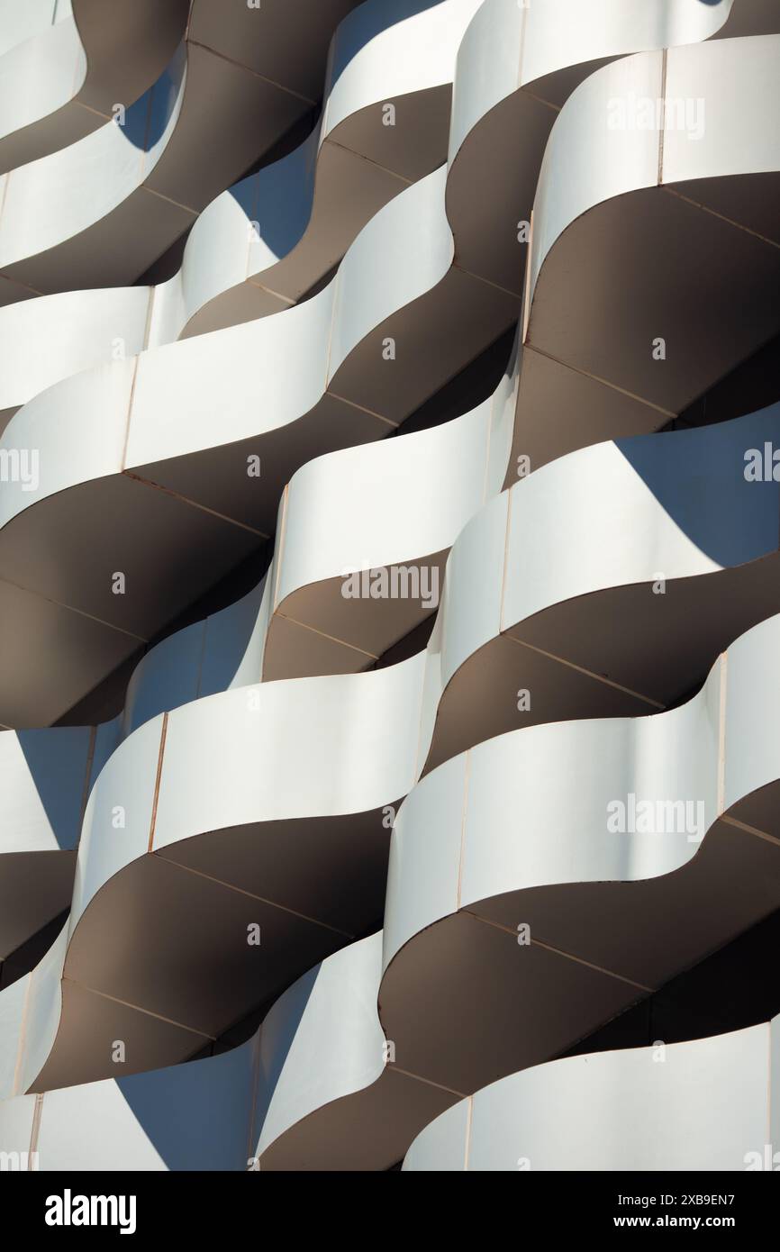 Metal Cladding Wavy Wavy metal panels hi-res stock photography and images - Alamy