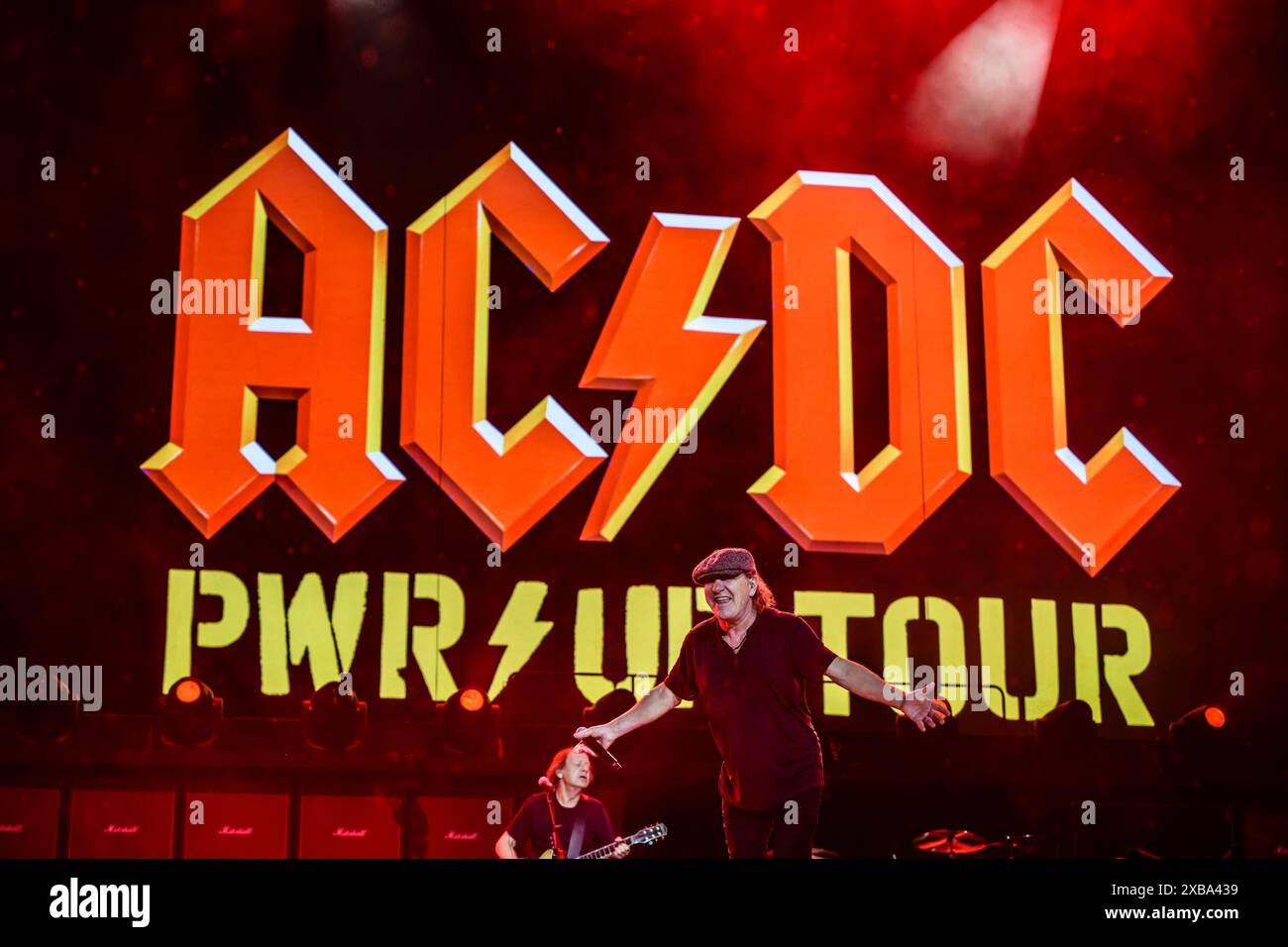 AC/DC Brian Johnson - Power Up Tour - Europa 2024 live im ...