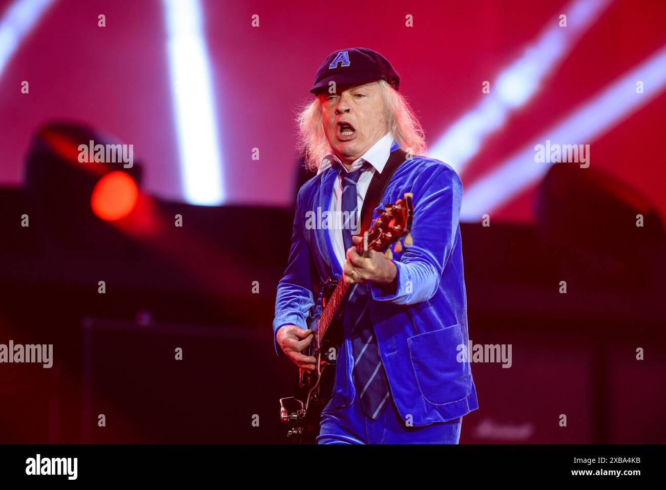 AC/DC Angus Young - Power Up Tour - Europa 2024 live im Olympiastadion ...