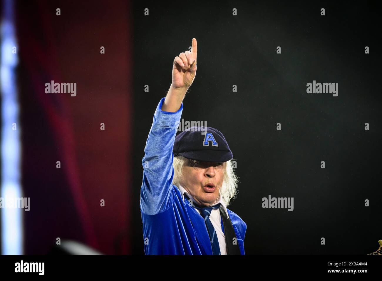 AC/DC Angus Young - Power Up Tour - Europa 2024 live im Olympiastadion ...
