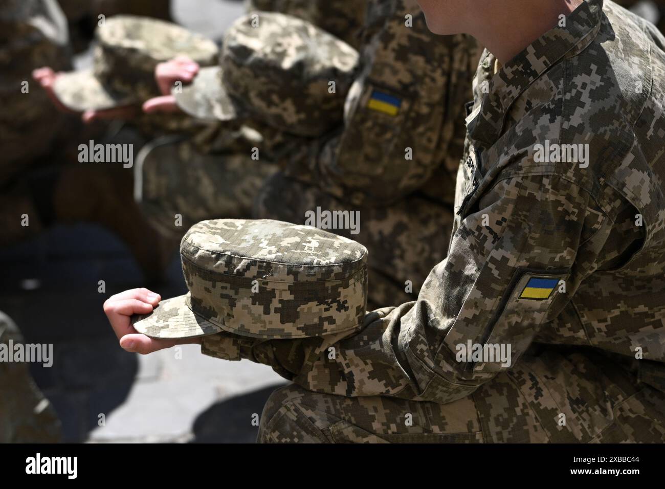 War military funeral soldiers hi-res stock photography and images - Alamy