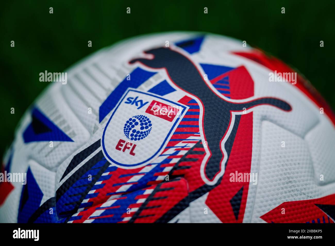 PUMA SKYBET EFL OFFICIAL MATCHBALL 2024/25 Stock Photo