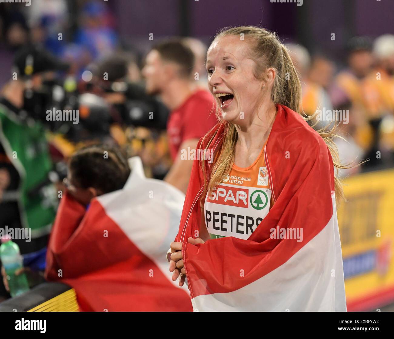 Cathelijn Peeters of the Netherlands celebrate’s her bronze medal after