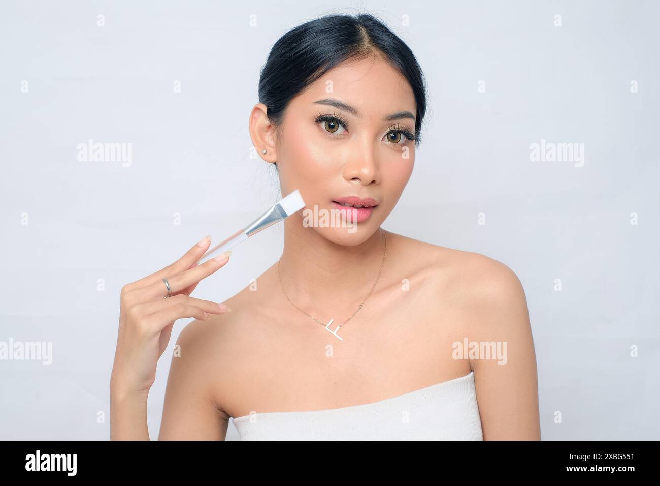 Asian woman beauty face mask hi-res stock photography and images - Alamy