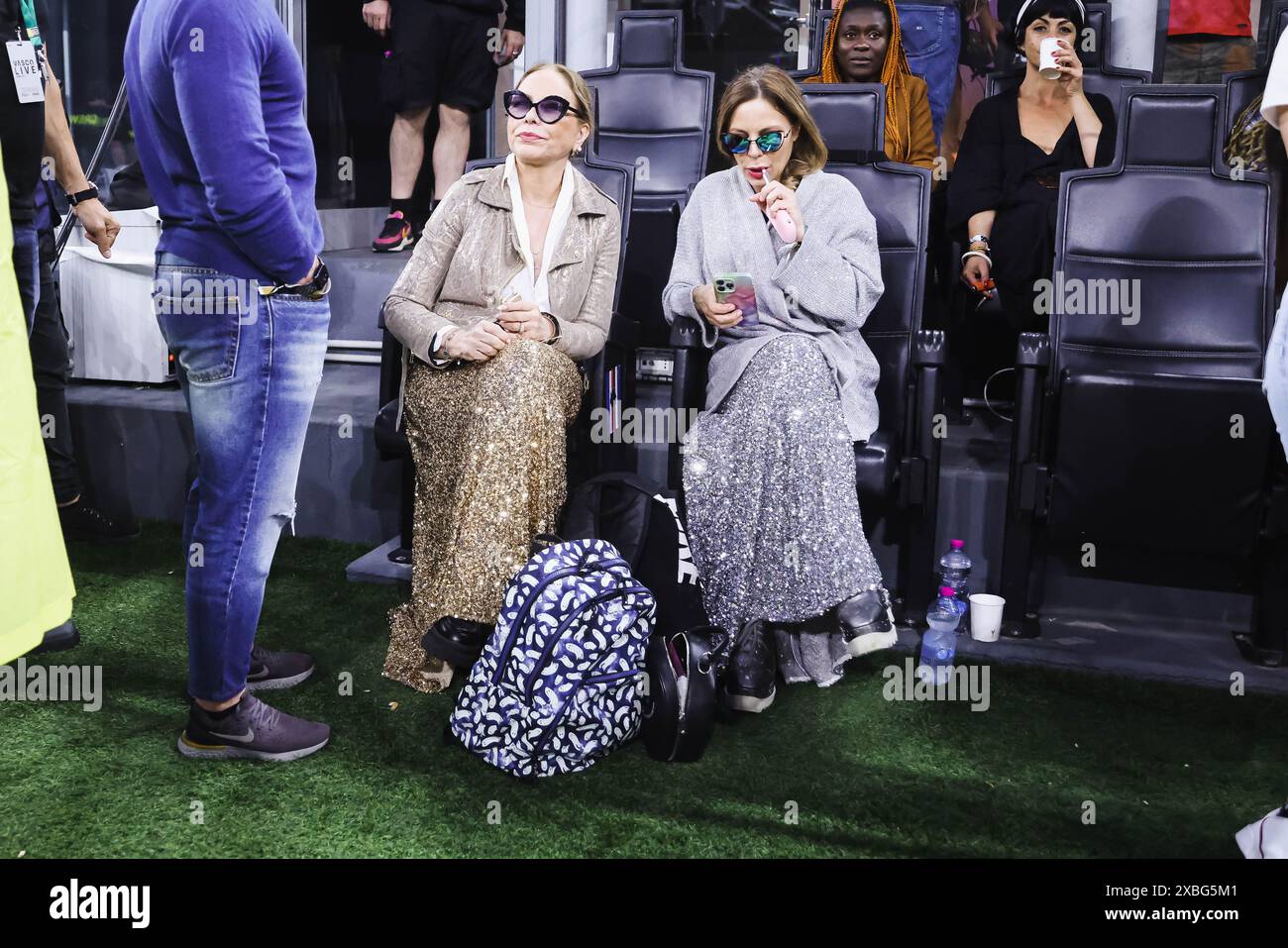 Ornella muti and her daughter naike rivelli hi-res stock photography ...