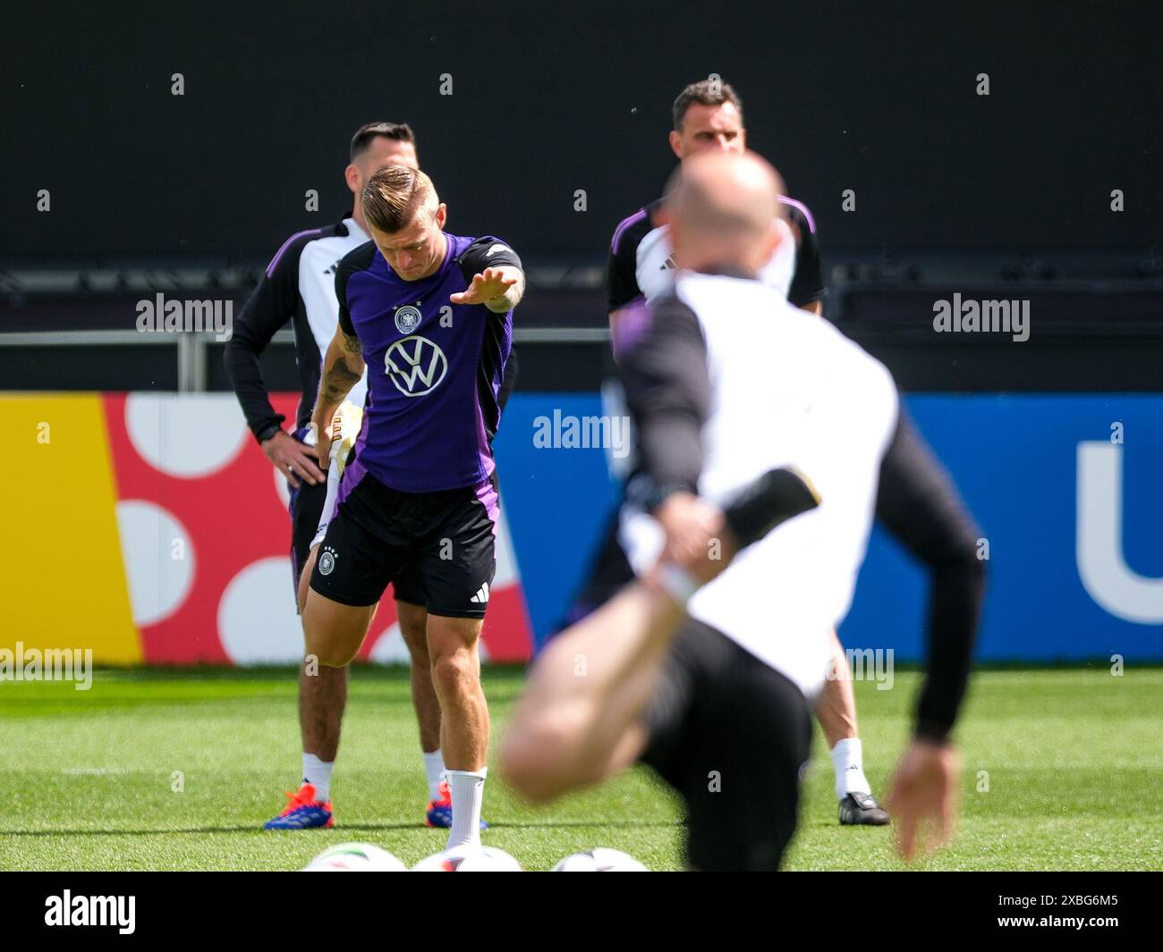 Toni Kroos (Deutschland , #08) beim warm machen, GER, DFB, Training ...