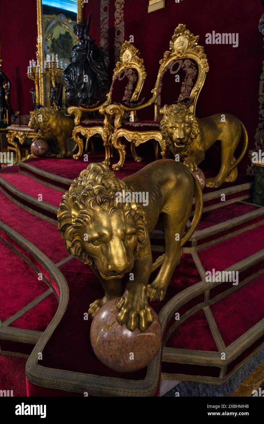 Vertical view of the throne room inside the Royal palace in Madrid Stock Photo