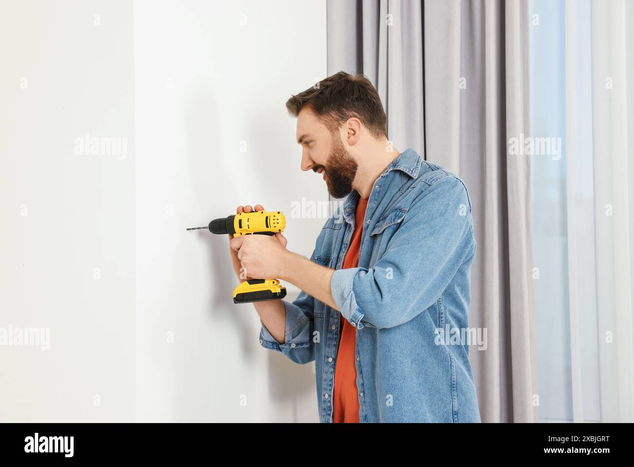 Drilling Into Wall Hi Res Stock Photography And Images Alamy