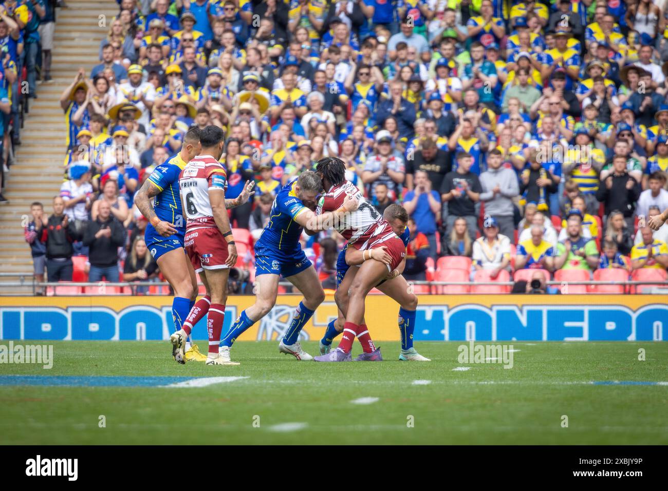 The 2024 Betfred Challenge Cup Final. Josh Drinkwater and Lachlan ...