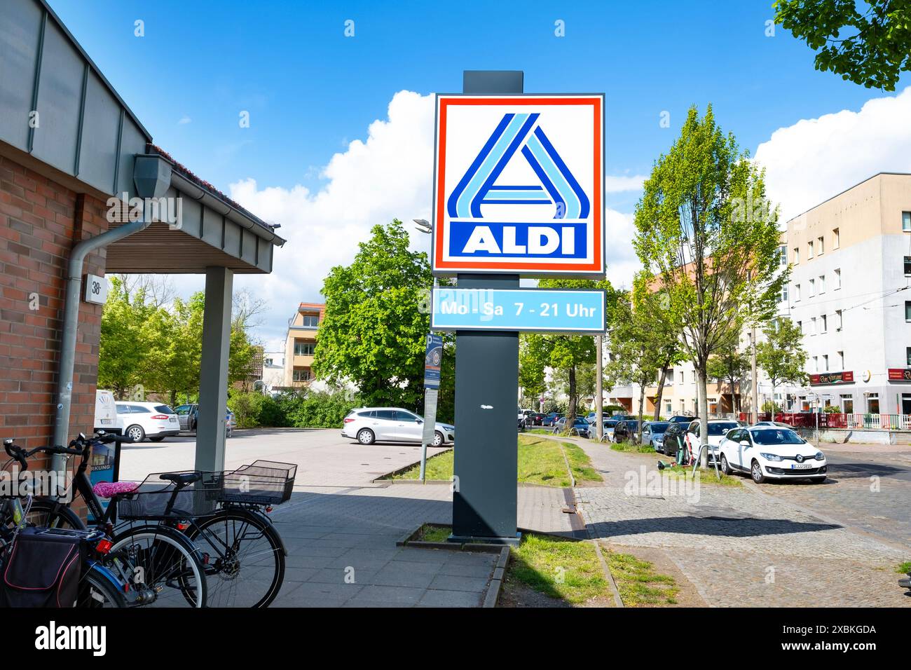 exterior ALDI Nord supermarket, grocery discount store in Germany, food