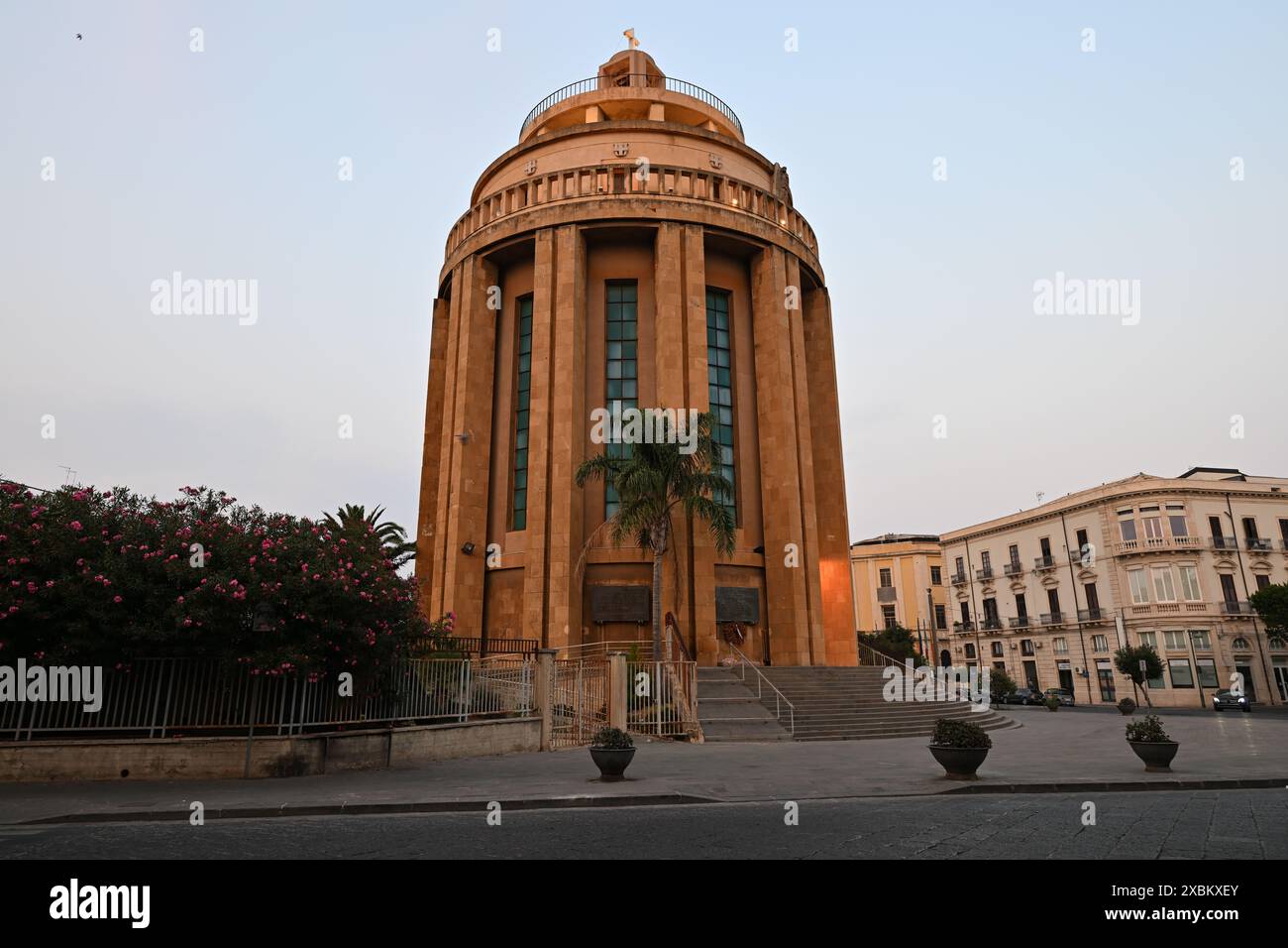 Chiesa Di San Tommaso Al Pantheon The Pantheon building (Chiesa di San Tommaso al Pantheon) and The