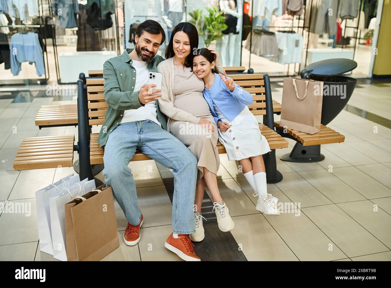 Family outing family activity hi-res stock photography and images - Alamy