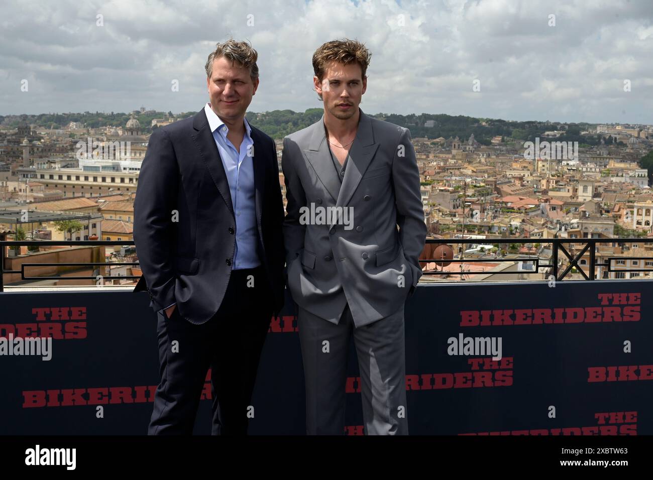 Kissing young Mary-Kate Olsen in movie felt 'wrong,' Austin Nichols says, image size:1300x956