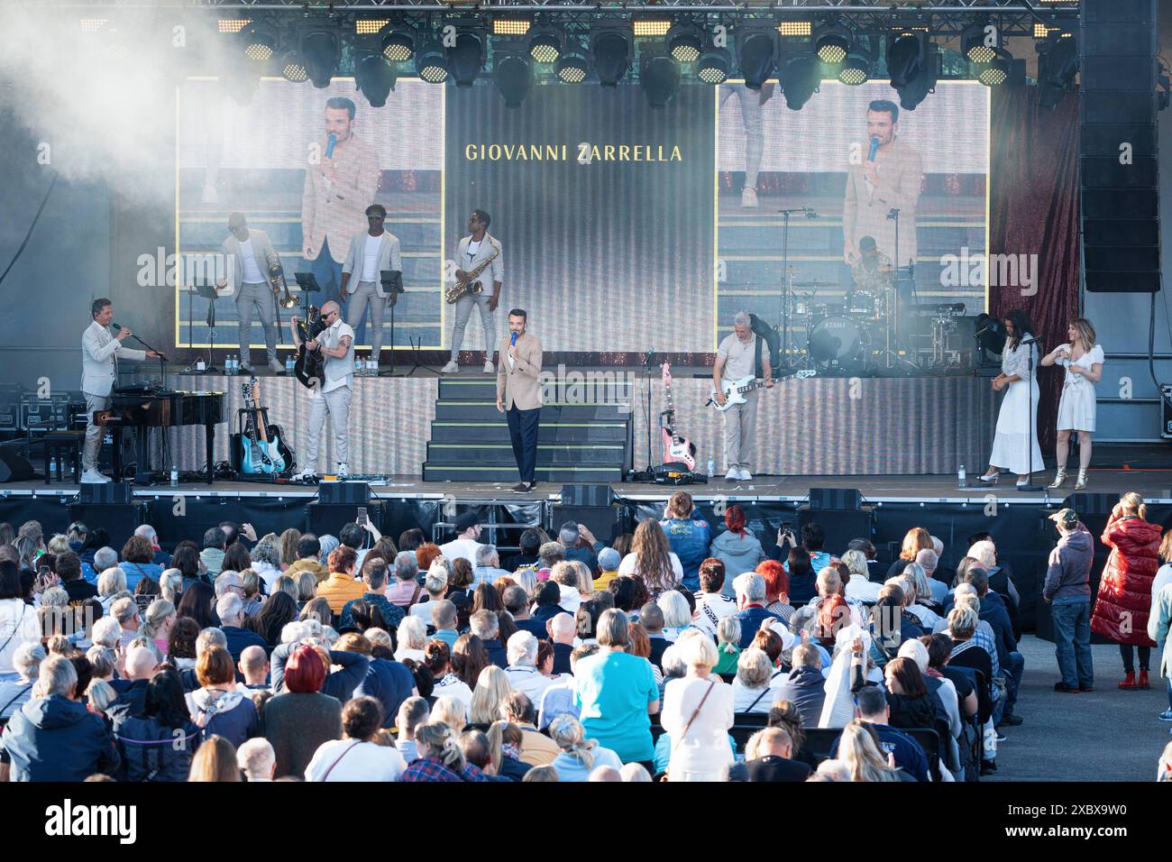 Entertainer und Sänger Giovanni Zarrella tritt mit seiner Show Eine