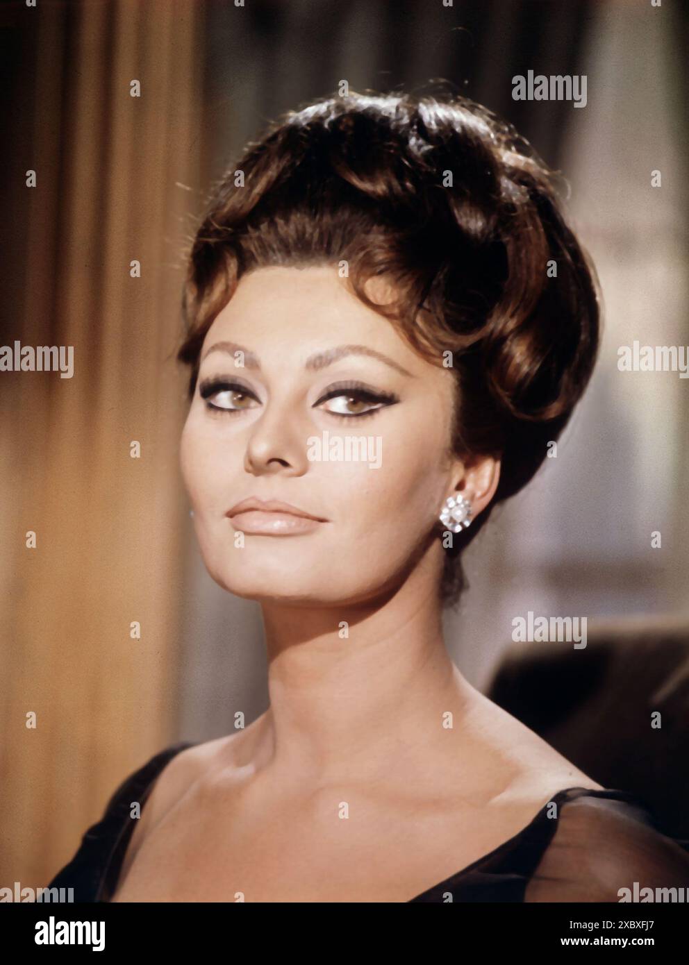 Arabesque 1966 sophia loren hi-res stock photography and images - Alamy