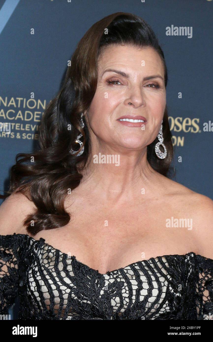 LOS ANGELES JUN 8 Kimberlin Brown arrives at the 51st Annual Daytime