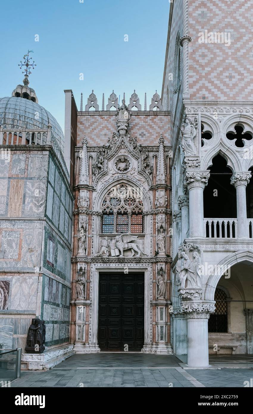 Beautiful view doges palace hi-res stock photography and images - Alamy