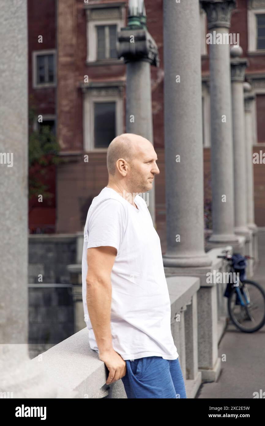 Old man in white shirt hi-res stock photography and images - Alamy