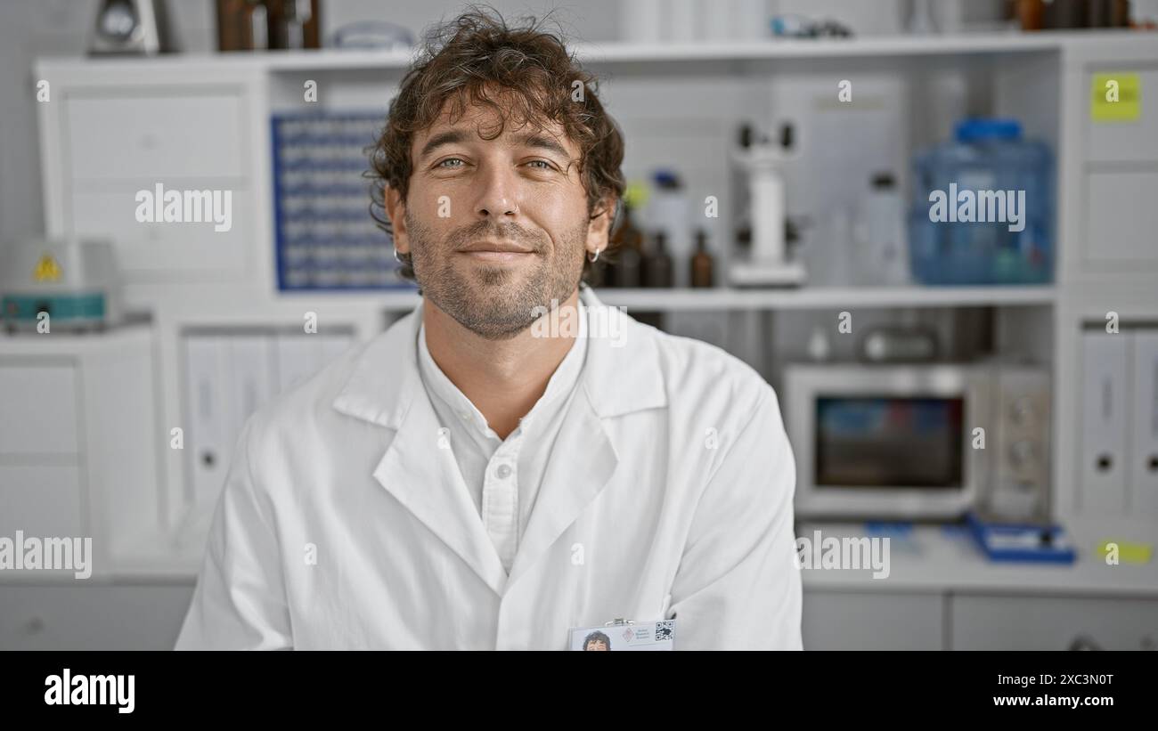 Bearded man wearing white lab hi-res stock photography and images - Alamy
