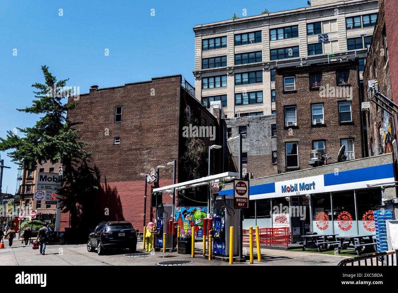 Village grocery store hi-res stock photography and images - Page 2