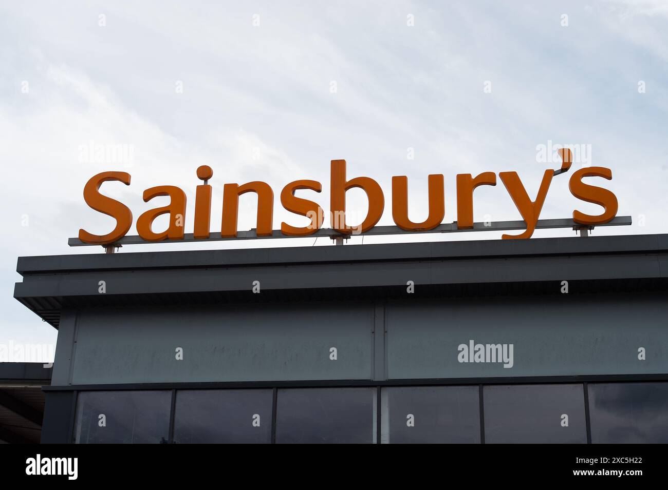 Lunches supermarket sandwiches salads hires stock photography and