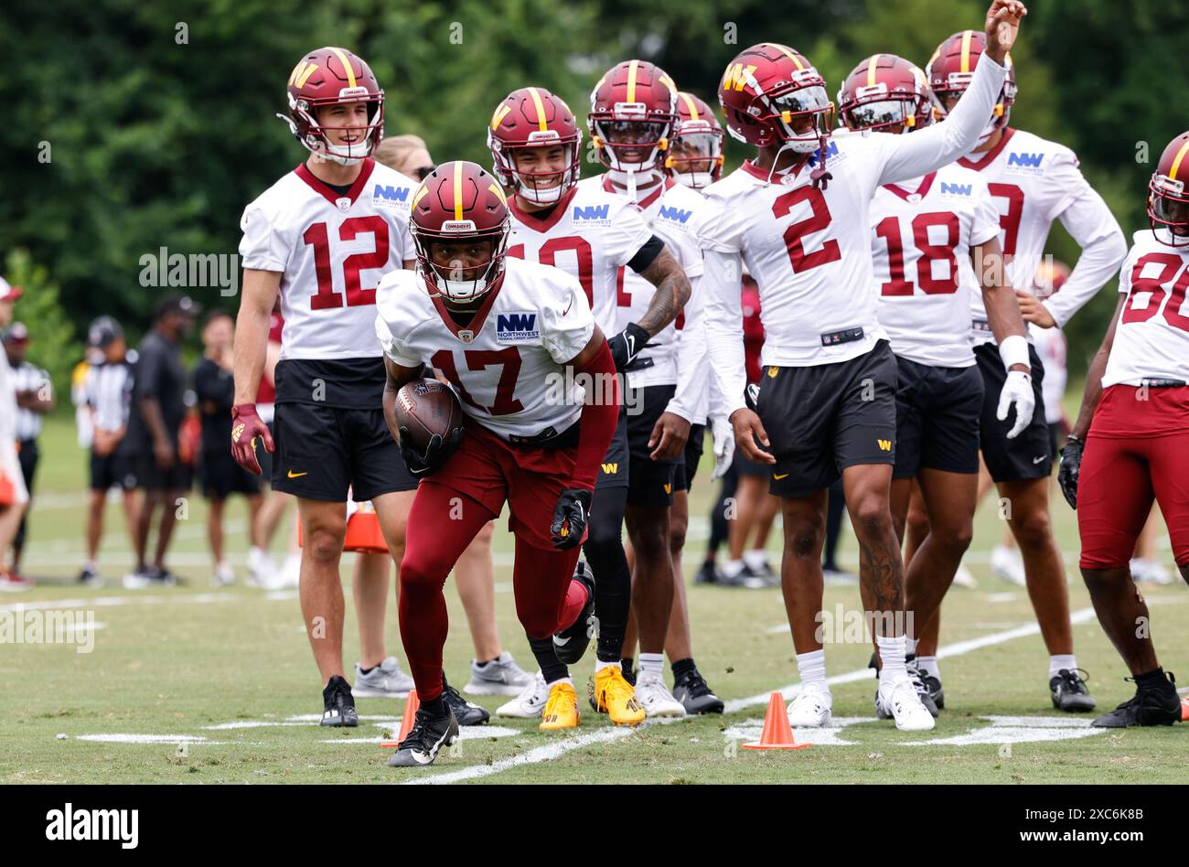 Washington Commanders wide receiver Terry McLaurin (17) performing drills at mini camp at the