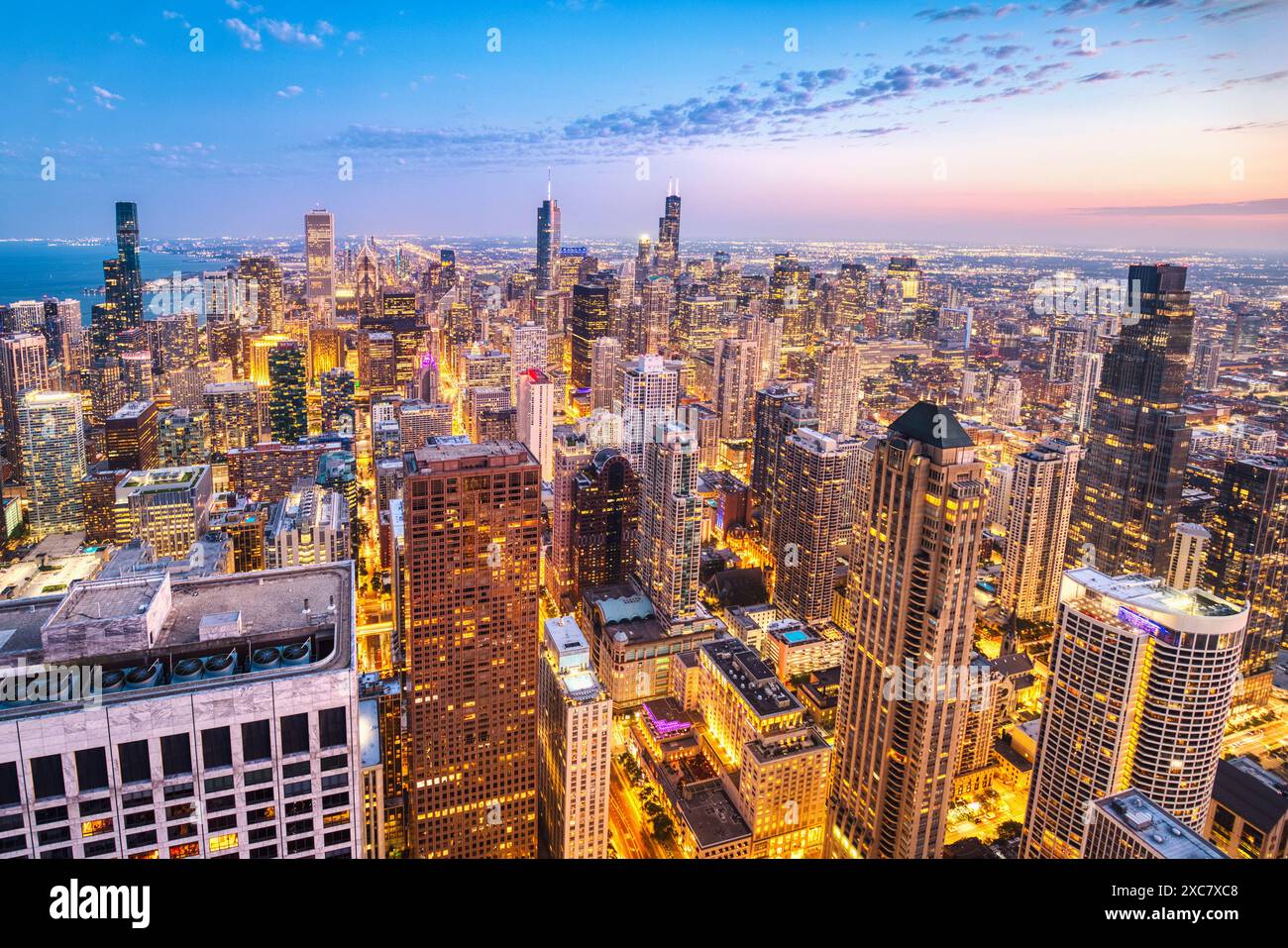 Chicago river skyline coastline hi-res stock photography and images - Alamy