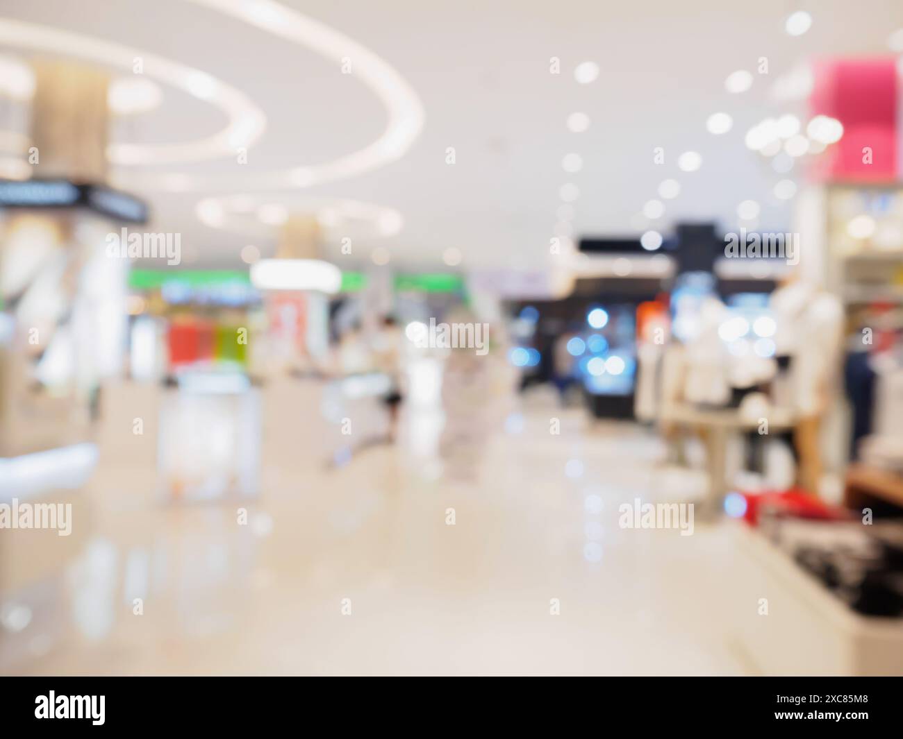 Blur shopping mall hi-res stock photography and images - Alamy