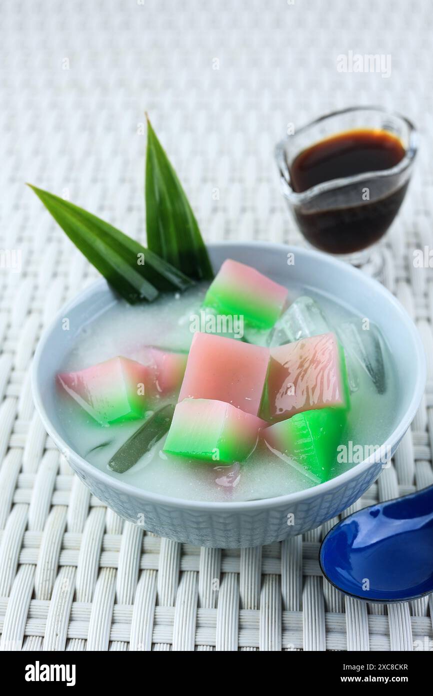 Es Selendang Mayang Rice Flour Pudding Served With Coconut Milk And