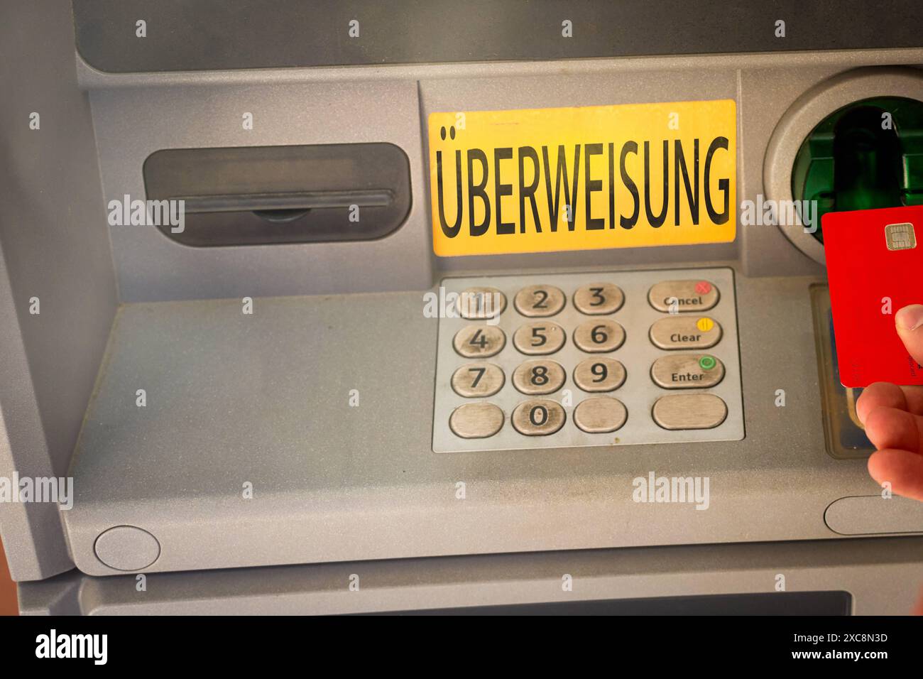 Geldautomat karte hi-res stock photography and images - Alamy