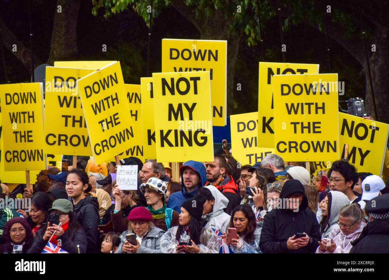 London, UK. 15th June 2024. Antimonarchy protesters at Trooping the