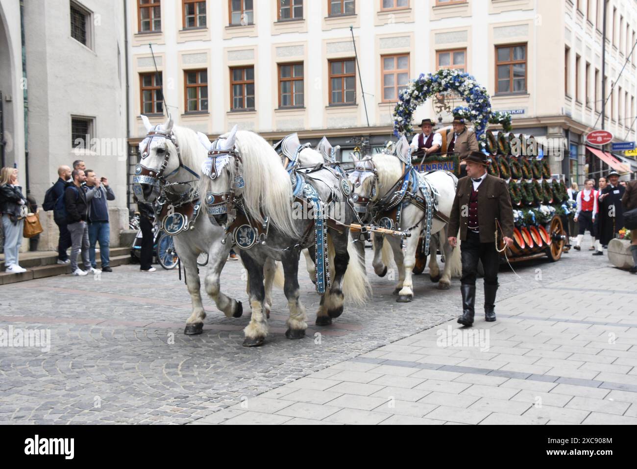 Brauerei Festwagen Festzug Muenchen 15.06.2024 Marienplatz Muenchner ...