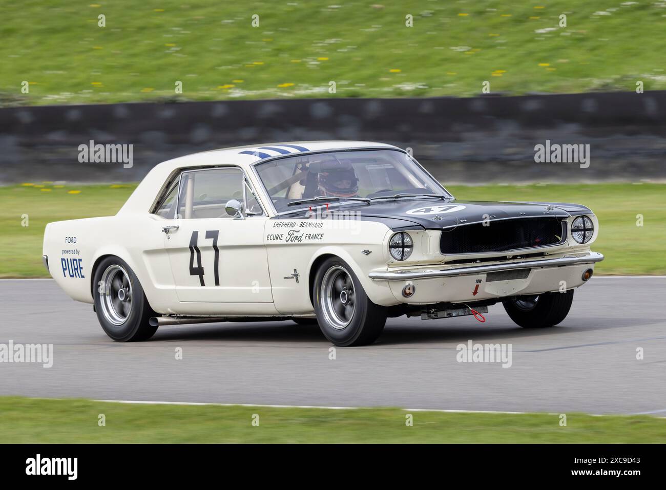 Jenson Button and Fred Shepherd in the 1965 Ford Mustang during the Ken ...