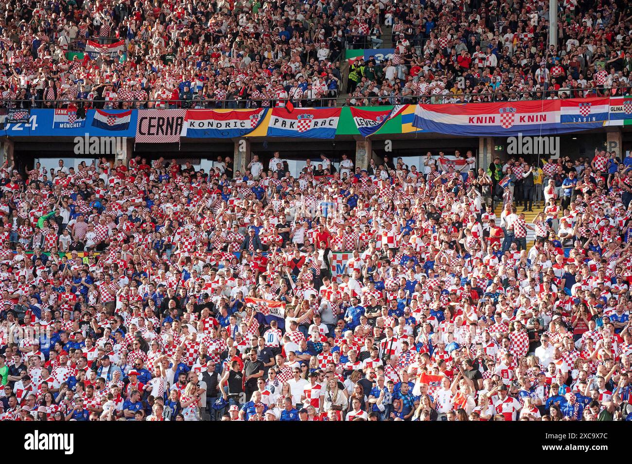 Kroatien Fans Jubeln GER UEFA Euro 2024 Fussball Herren UEFA EM kroatien-fans-jubeln-ger-uefa-euro-2024-fussball-herren-uefa-em