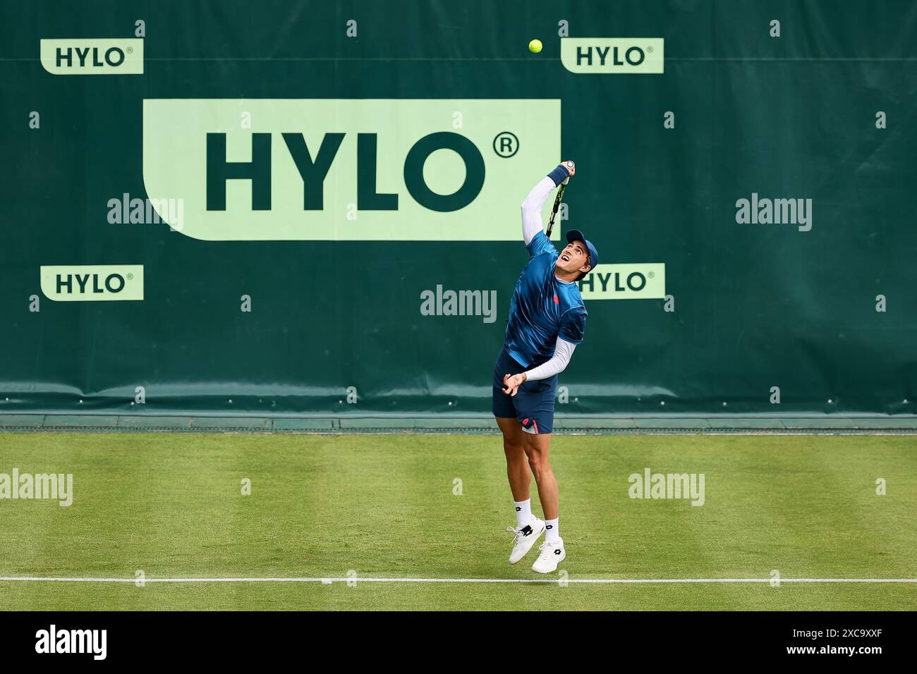 Halle Westf, Westfalen, Deutschland. 15th June, 2024. Adam Walton (AUS) serves during the 31. TERRA WORTMANN OPEN, ATP500 - Mens Tennis (Credit Image: © Mathias Schulz/ZUMA Press Wire) EDITORIAL USAGE ONLY! Not for Commercial USAGE! Stock Photo