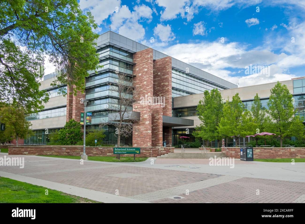 Behavioral sciences building hi-res stock photography and images - Alamy