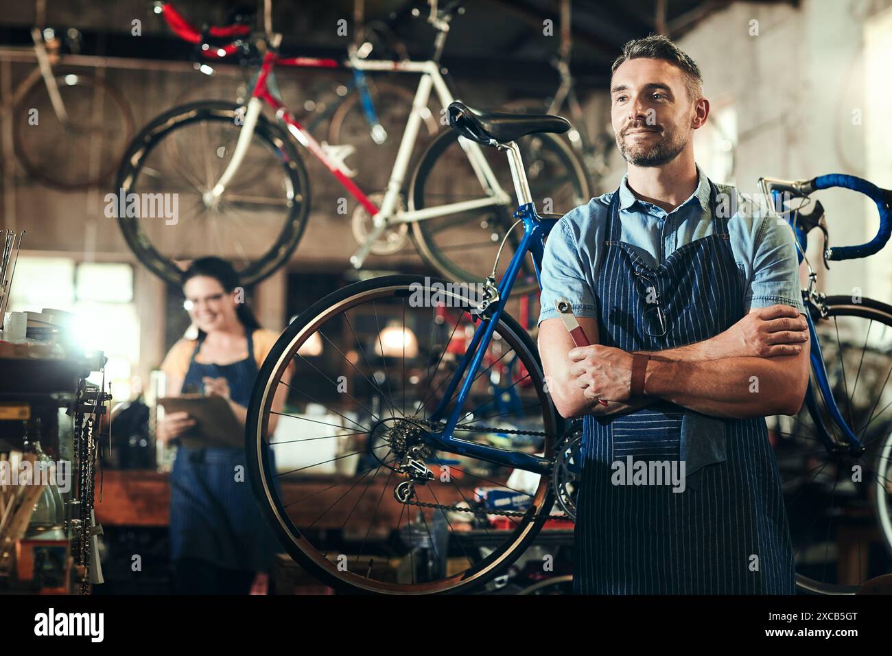 Cycle team mechanic hi-res stock photography and images - Alamy