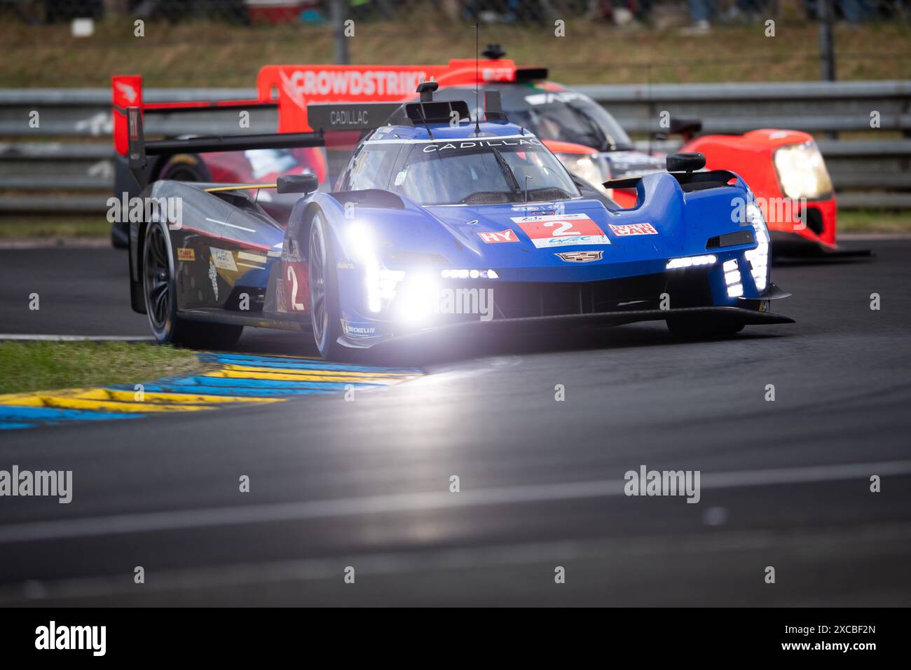 Scalextric CADILLAC V-Series n°2 le Mans 2023 - Circuits de Legende