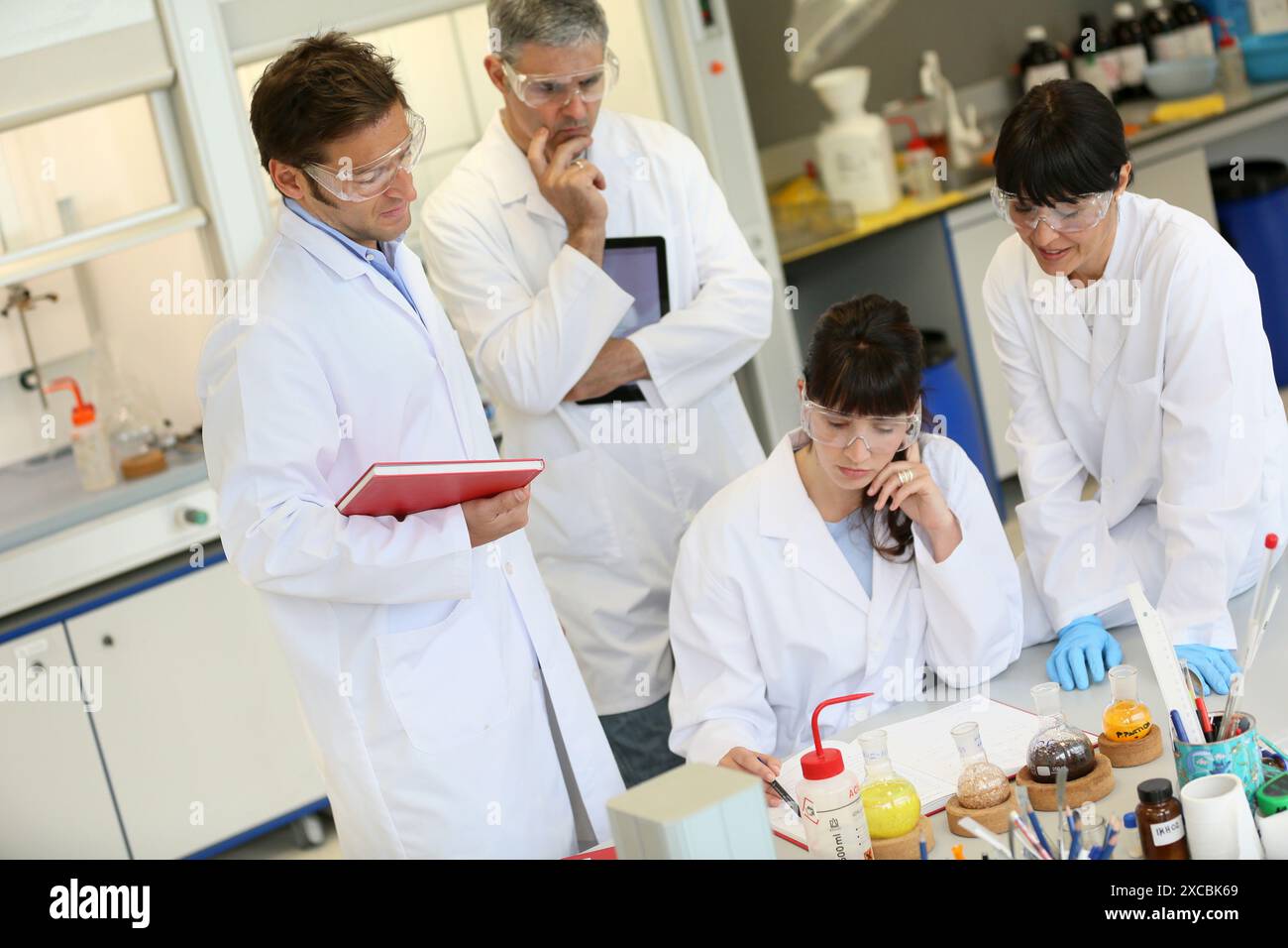 Lab R Shinthesis Lab, Research Laboratory, R&D+i, Design and synthesis of new ...