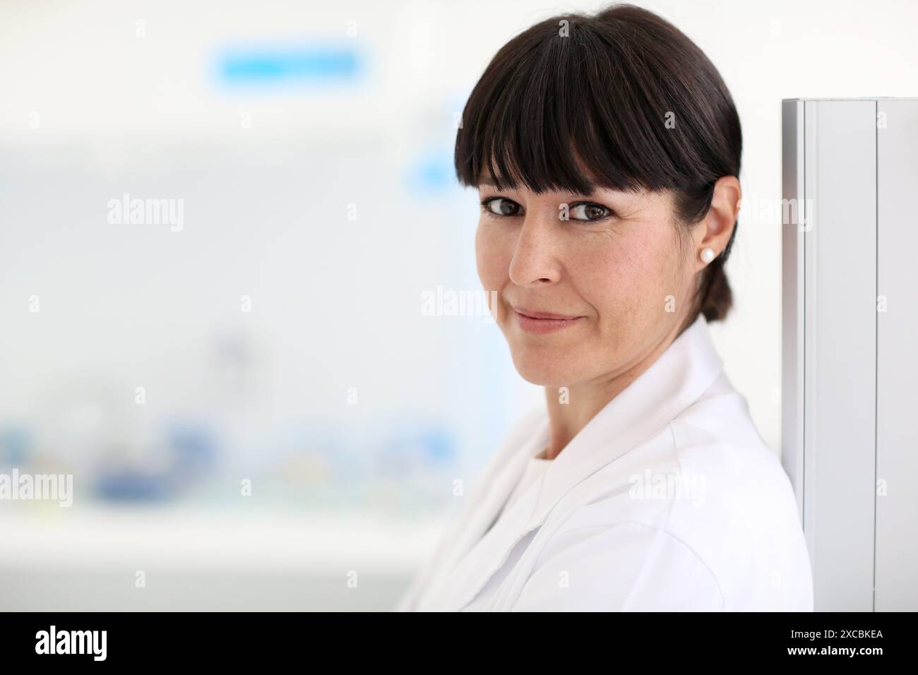 Self assurement hi-res stock photography and images - Alamy