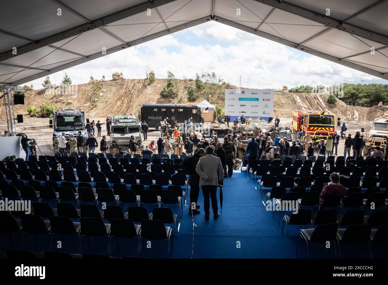 Eurosatory 2024 Rüstungsmesse Paris Frankreich Pre-Opening Press Day Eurosatory 2024 Rüstungsmesse Paris Frankreich Pre-Opening Press Day , Villepinte Seine-Saint-Denis 93 France Parc des expositions Paris Nord *** Eurosatory 2024 Armaments Exhibition Paris France Pre Opening Press Day Eurosatory 2024 Armaments Exhibition Paris France Pre Opening Press Day , Villepinte Seine Saint Denis 93 France Parc des expositions Paris Nord Stock Photo