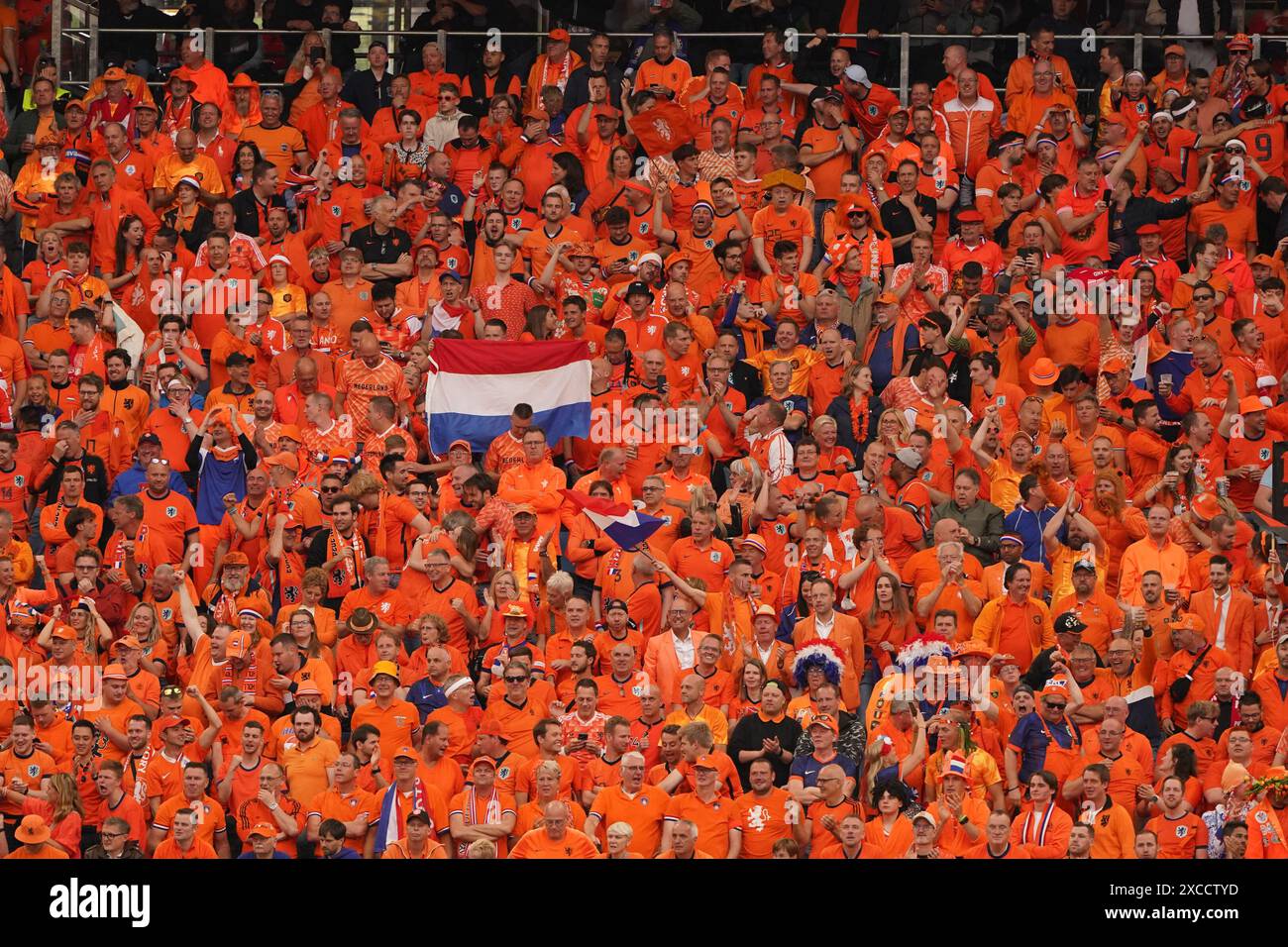 HAMBURG, GERMANY - JUNE 16: fans of the Netherlands cheering during the ...