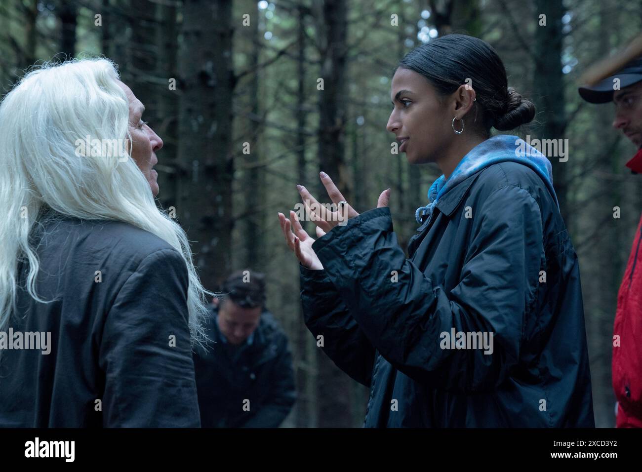 ISHANA SHYAMALAN and OLWEN FOUÉRÉ in THE WATSCHERS -Original title: THE ...
