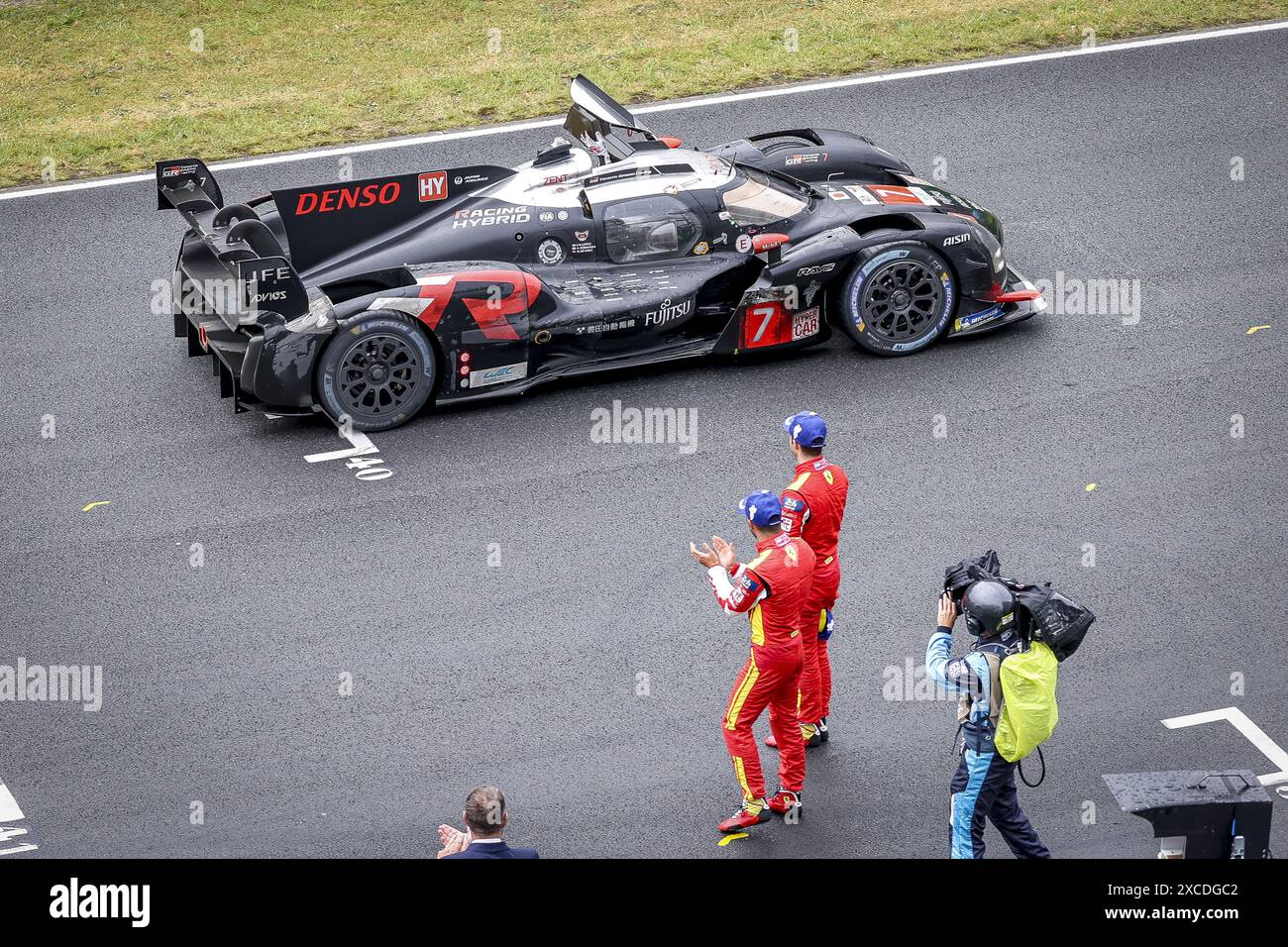 24 Horas de Le Mans 2021: Pechito López, Kobayashi y Conway dan a