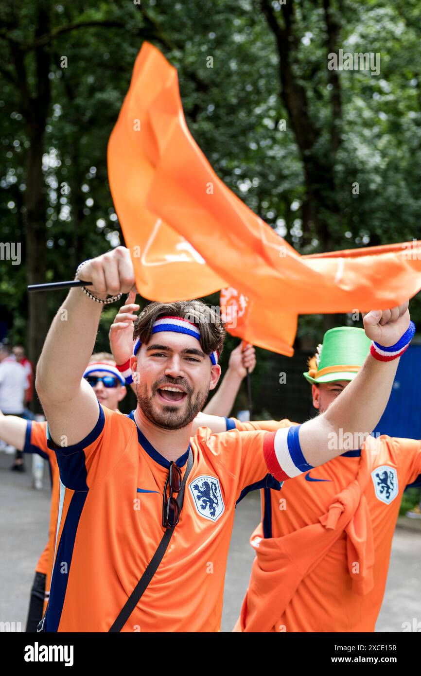 Hamburg, Germany. 16th, June 2024. Football fans of the Netherlands ...